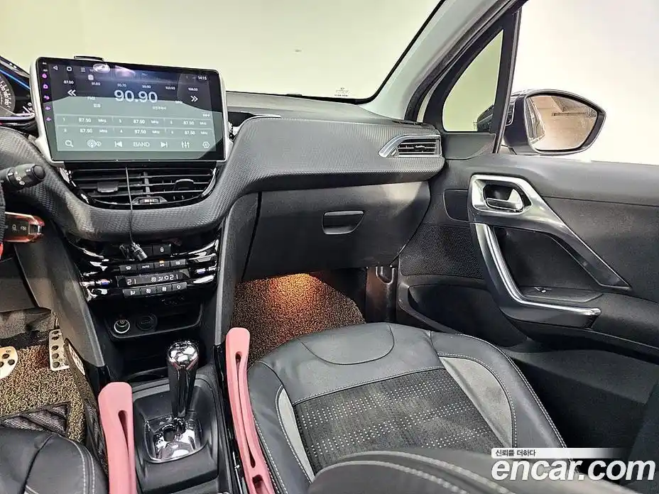 Peugeot 2008 2015 1.6 гидро в Москве № 1551165, фото 10