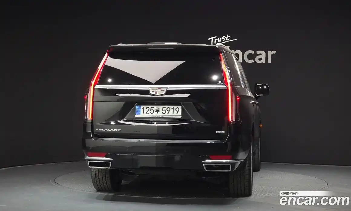Cadillac Escalade 2022 6.2 гидро в Москве № 1551356, фото 4