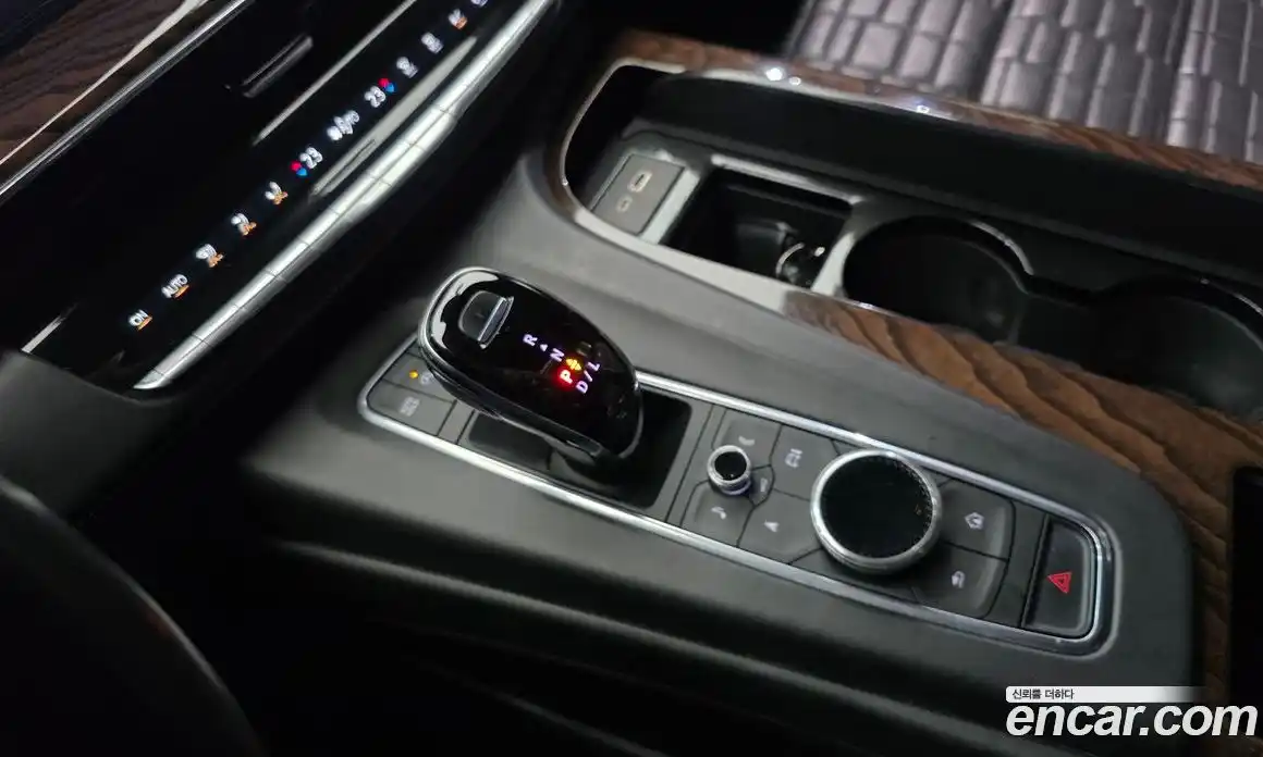 Cadillac Escalade 2022 6.2 гидро в Москве № 1551356, фото 9