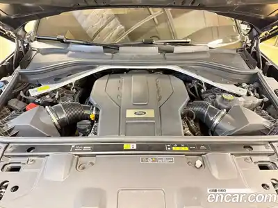 Land Rover Range-Rover 2023 4.4 гидро в Москве № 166726, миниатюра 6