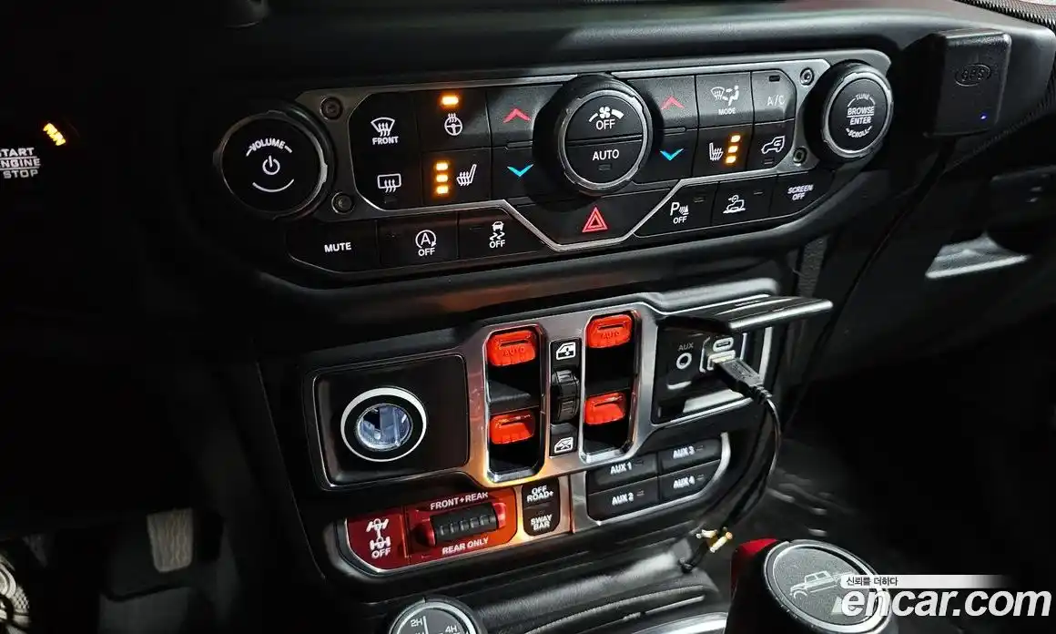 Jeep Gladiator 2020 3.6 гидро в Москве № 169563, фото 16