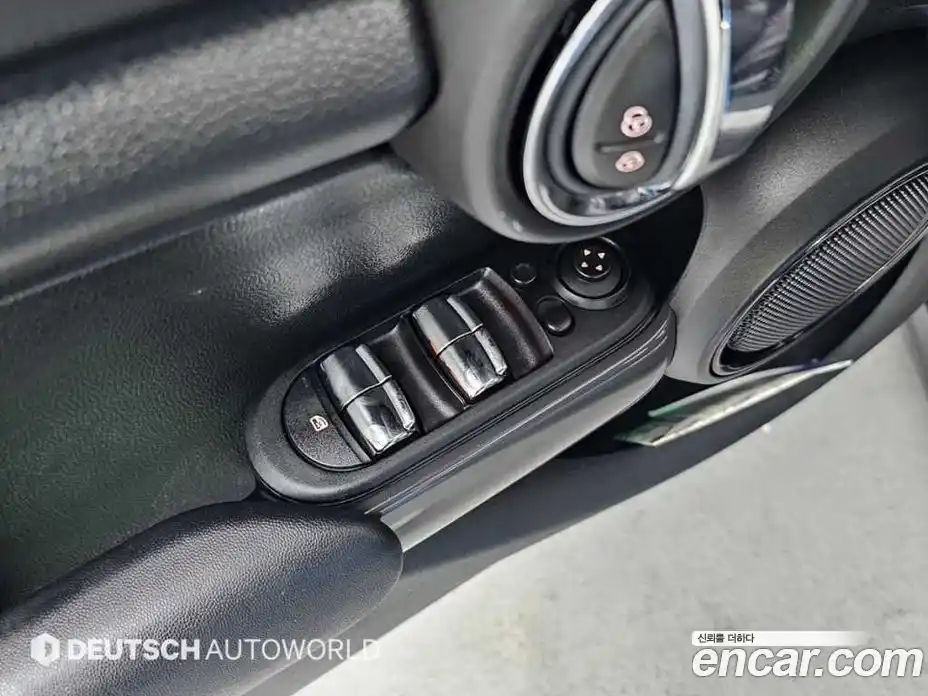 Mini Cooper 2015 1.5 гидро в Москве № 211059, фото 15