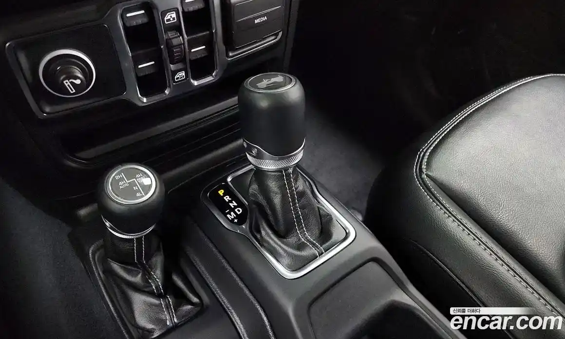 Jeep Wrangler 2022 2.0 гидро в Москве № 215471, фото 9