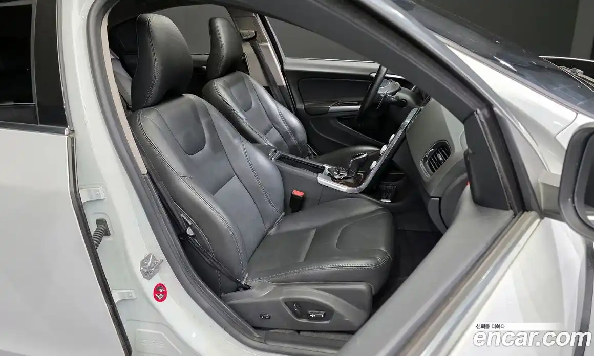 Volvo S60 2017 2.0 гидро в Москве № 217769, фото 12