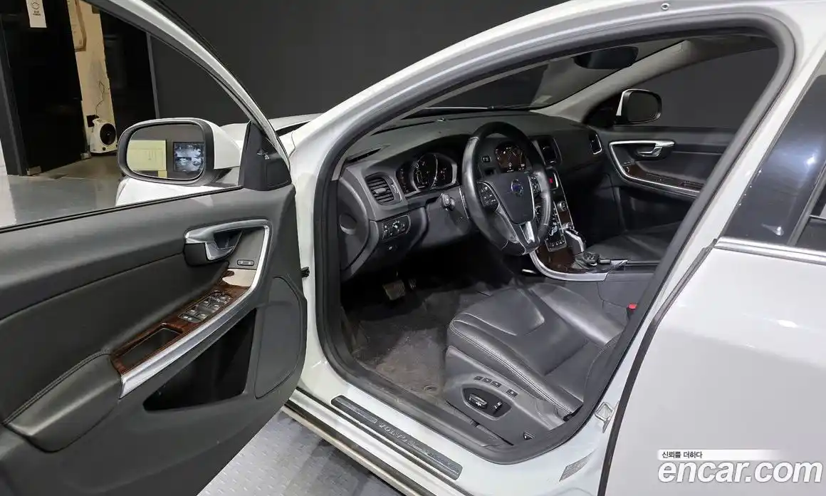 Volvo S60 2017 2.0 гидро в Москве № 217769, фото 10
