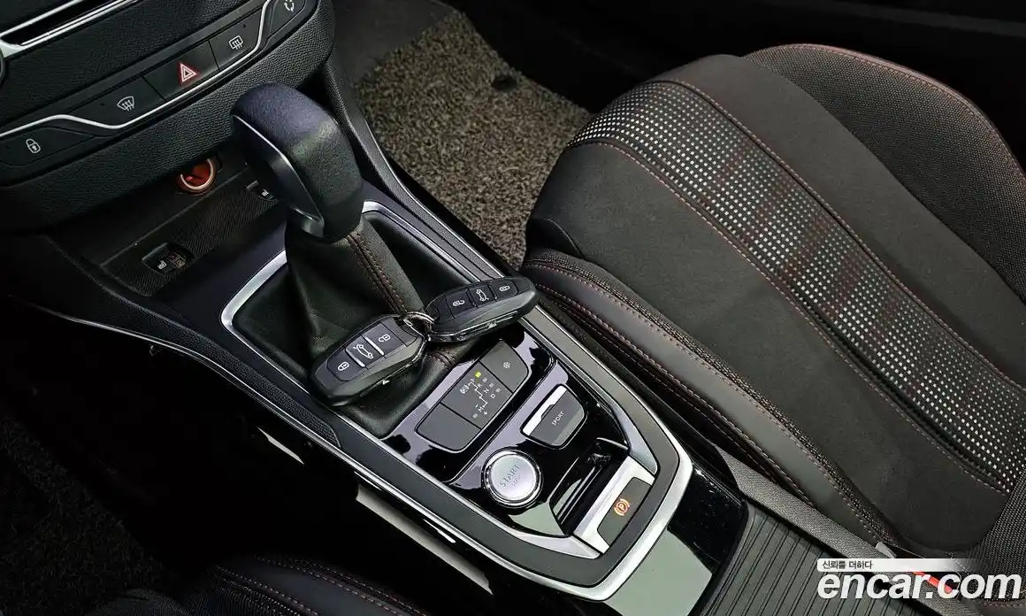 Peugeot 308 2017 1.6 гидро в Москве № 282885, фото 9