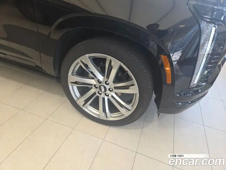 Cadillac Escalade 2025 6.2 гидро в Москве № 548132, фото 12