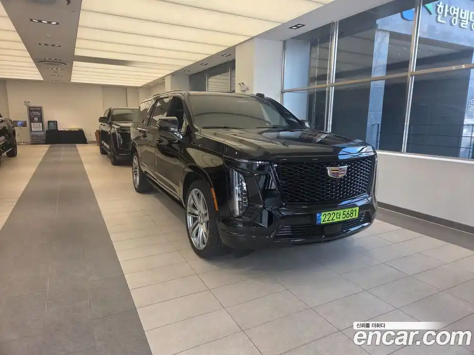 Cadillac Escalade 2025 6.2 гидро в Москве № 548132, фото 3