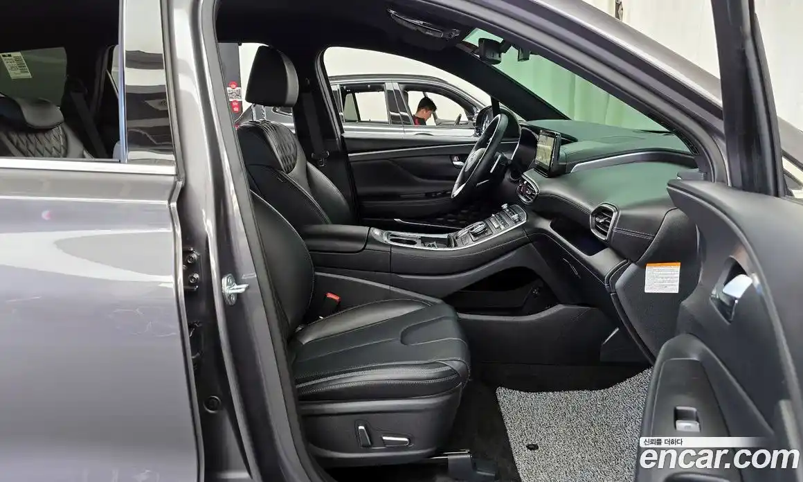Hyundai Santa Fe 2023 1.6 гидро в Москве № 1610155, фото 12
