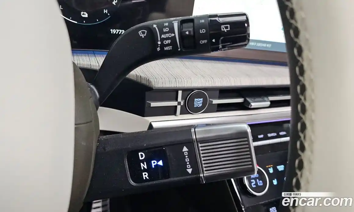 Hyundai Santa Fe 2025 1.6 гидро в Москве № 1610235, фото 9