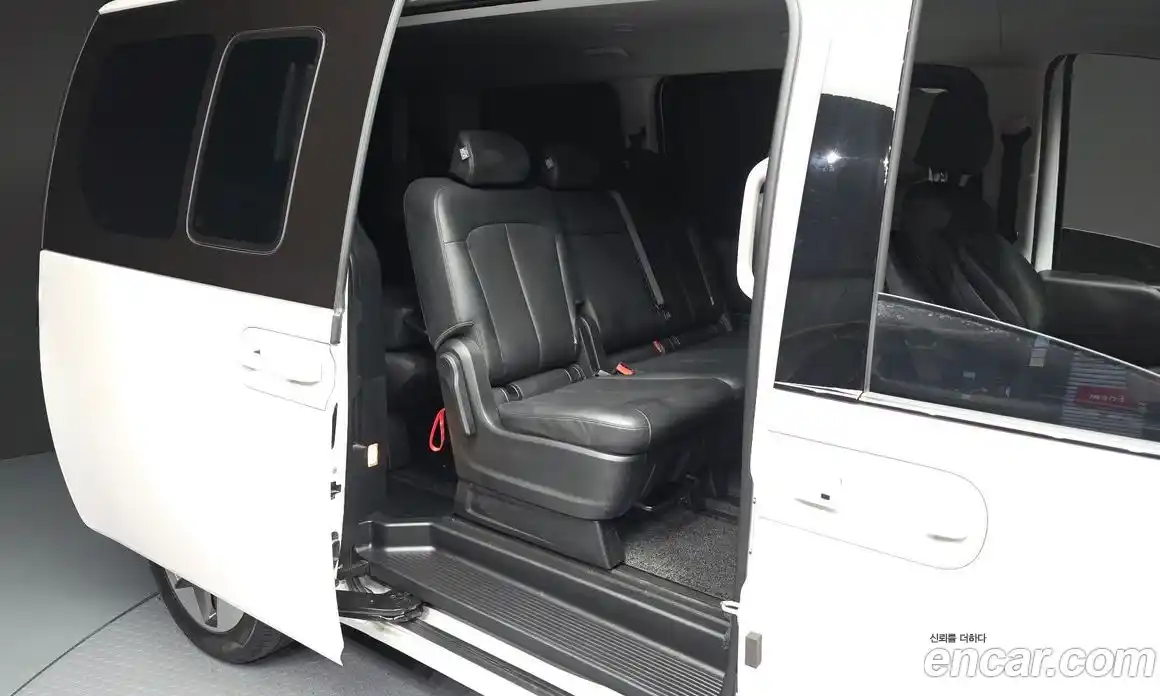 Hyundai Staria 2024 2.2 гидро в Москве № 1610538, фото 11