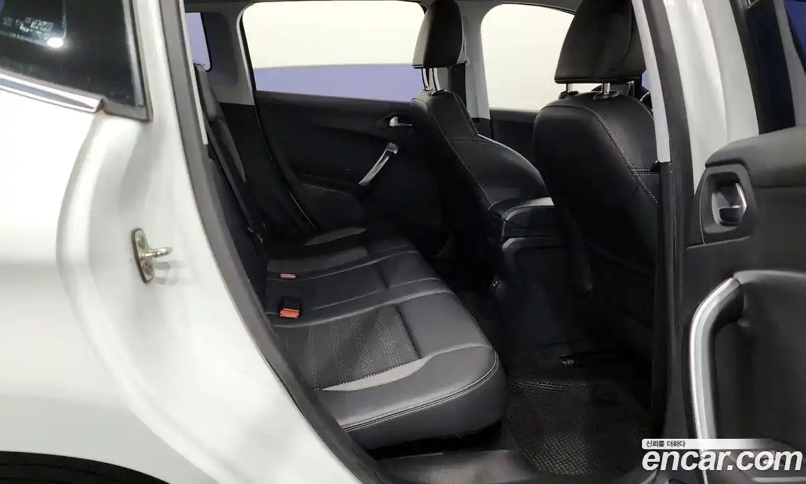 Peugeot 2008 2015 1.6 гидро в Москве № 1615498, фото 12