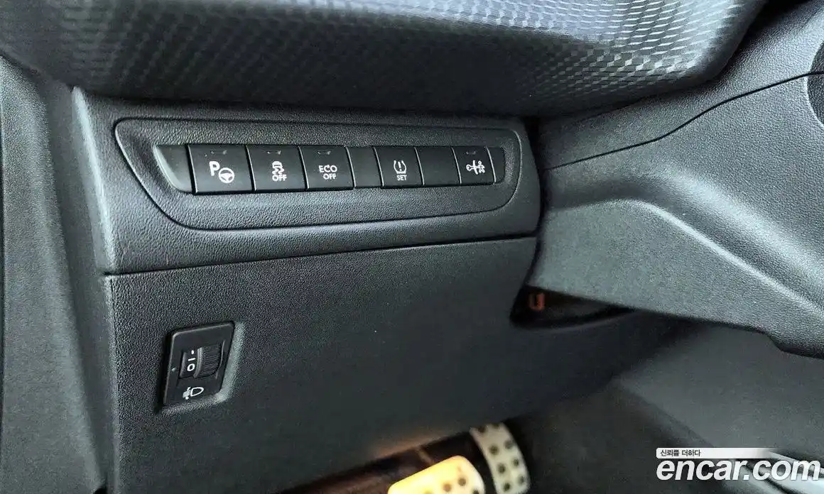 Peugeot 2008 2015 1.6 гидро в Москве № 1615498, фото 16