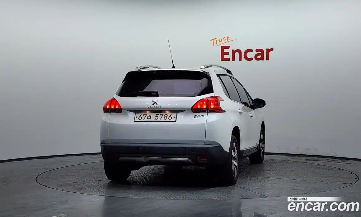 Peugeot 2008 2015 1.6 гидро в Москве № 1615498, фото 4