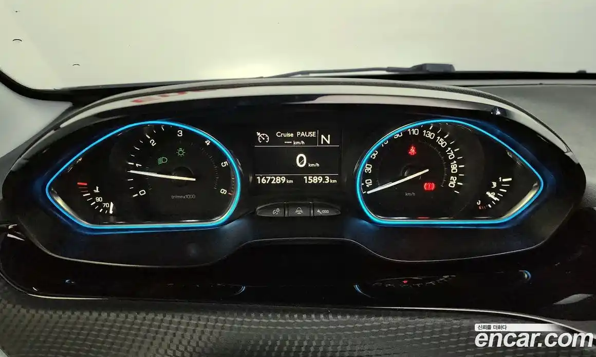 Peugeot 2008 2015 1.6 гидро в Москве № 1615498, фото 8