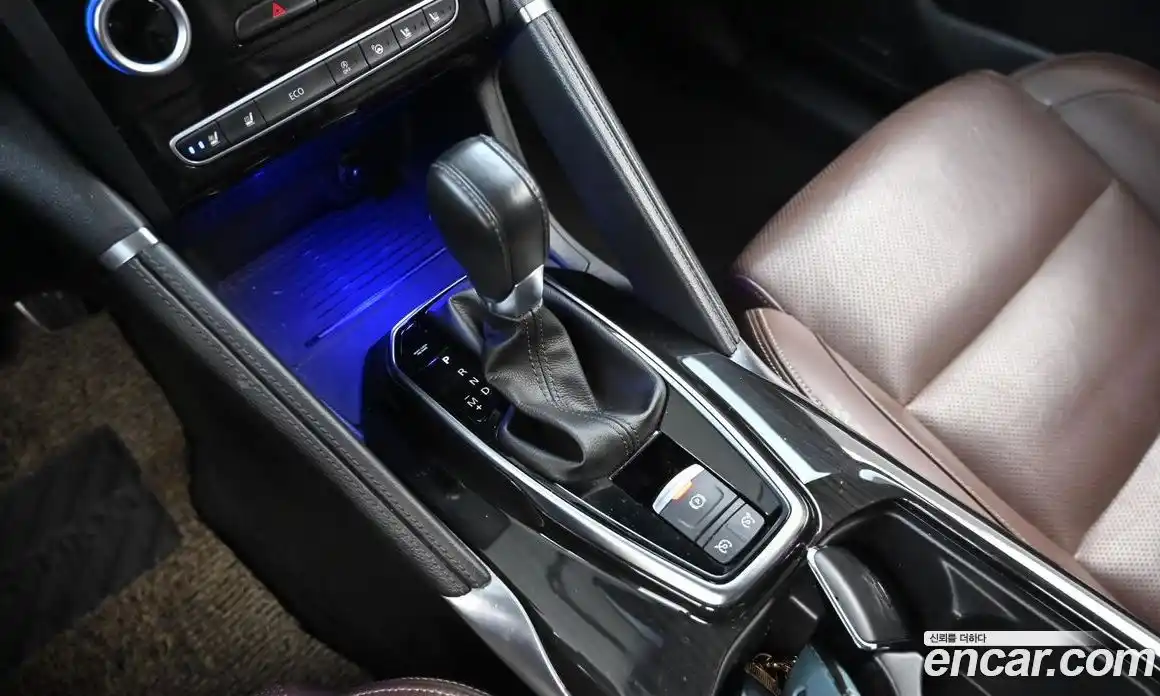 Renault QM6 2018 2.0 гидро в Москве № 1615914, фото 9