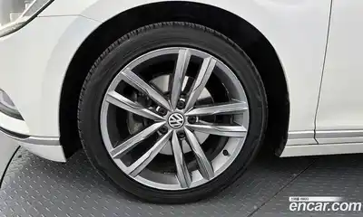 Volkswagen Passat 2018 2.0 гидро в Москве № 1623503, миниатюра 5