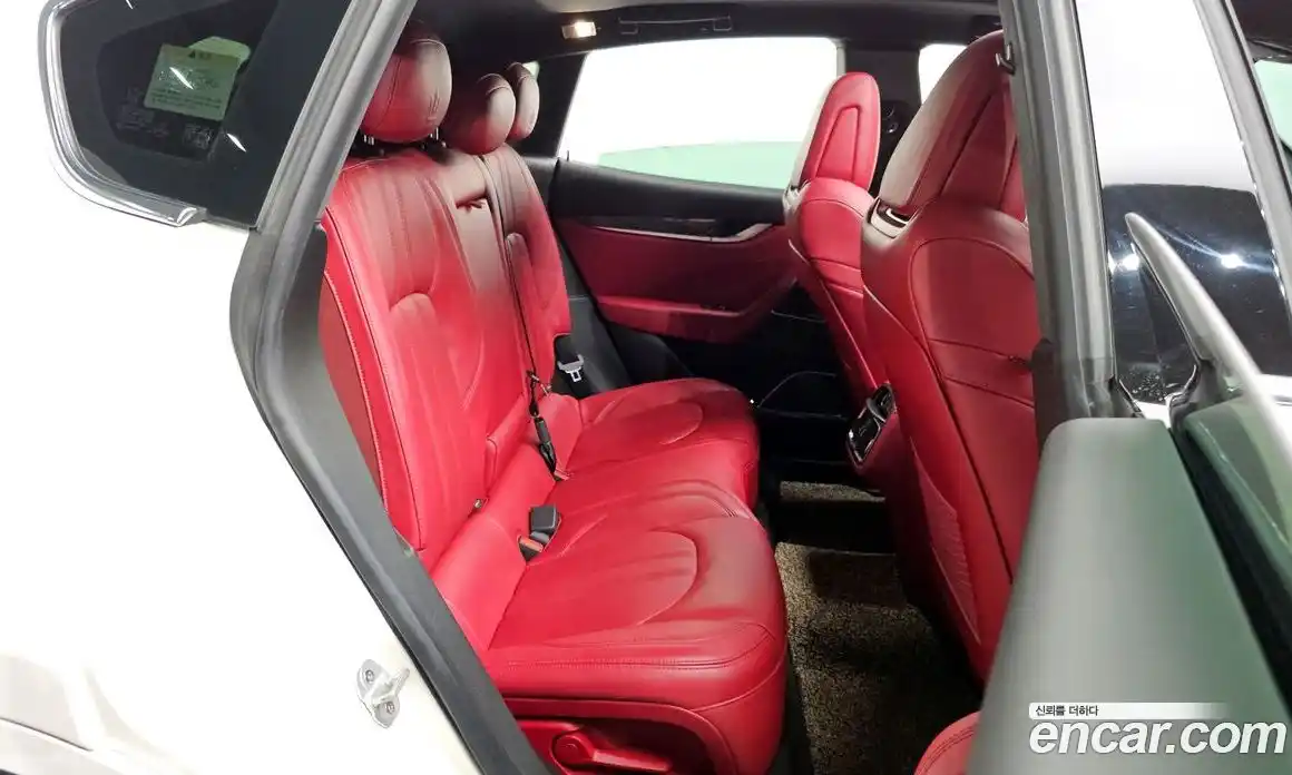 Maserati Levante 2018 3.0 гидро в Москве № 1625421, фото 11