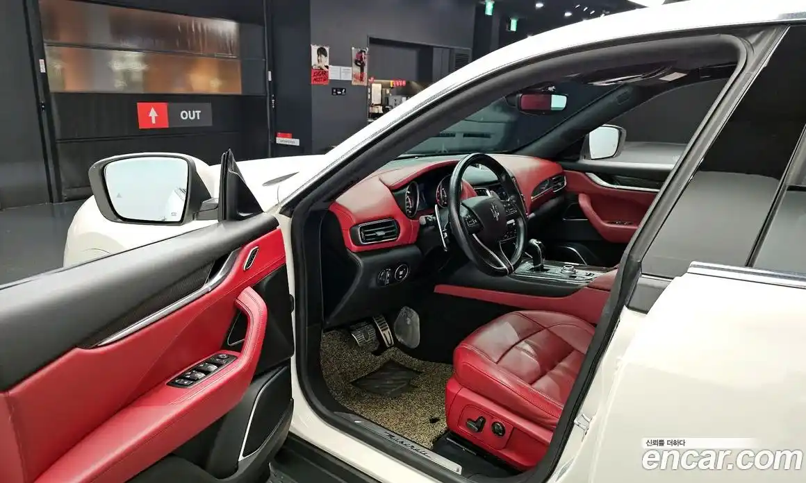 Maserati Levante 2018 3.0 гидро в Москве № 1625421, фото 10