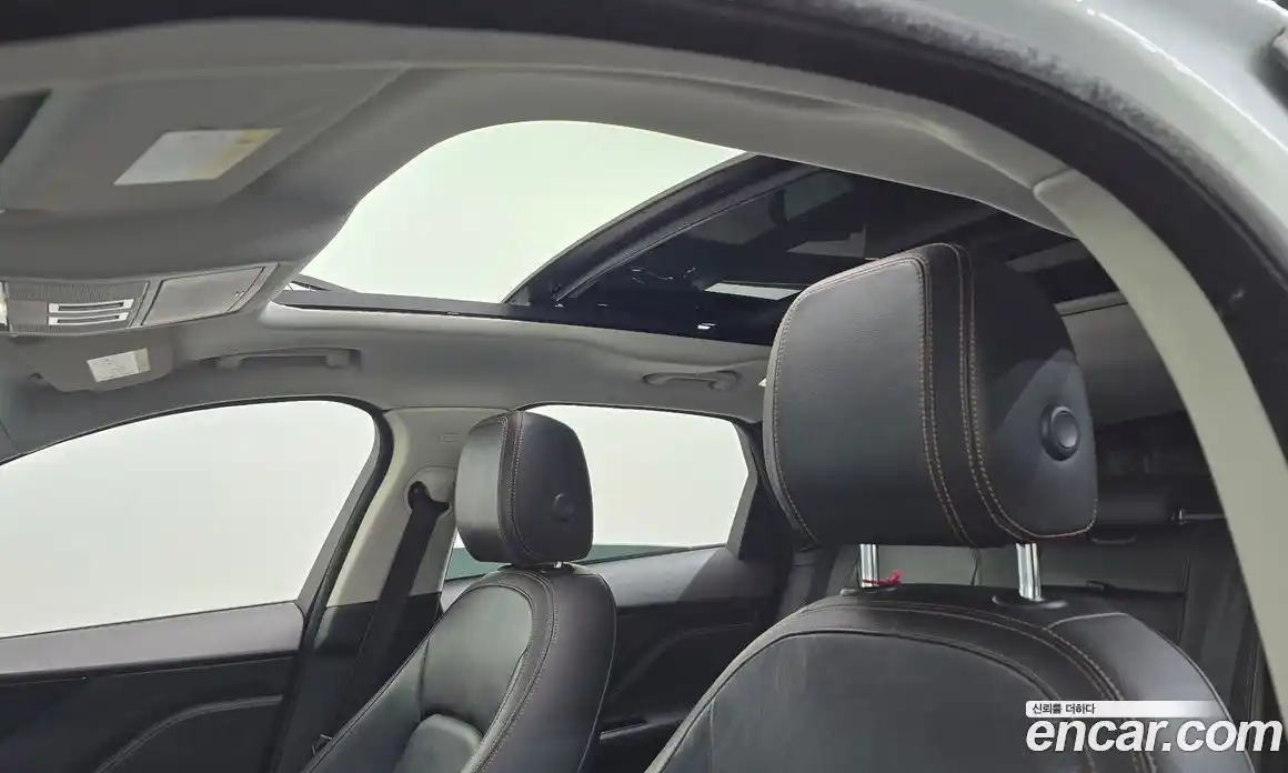 Jaguar F-Pace 2017 2.0 гидро в Москве № 1625578, фото 19