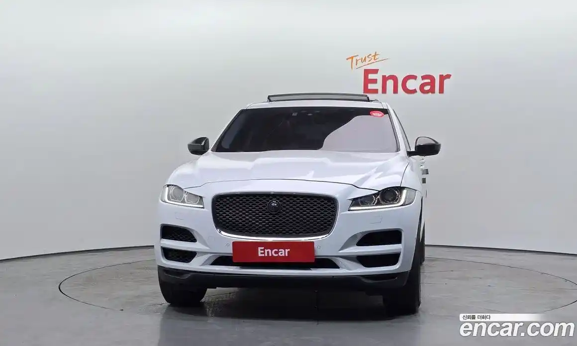 Jaguar F-Pace 2017 2.0 гидро в Москве № 1625578, фото 3