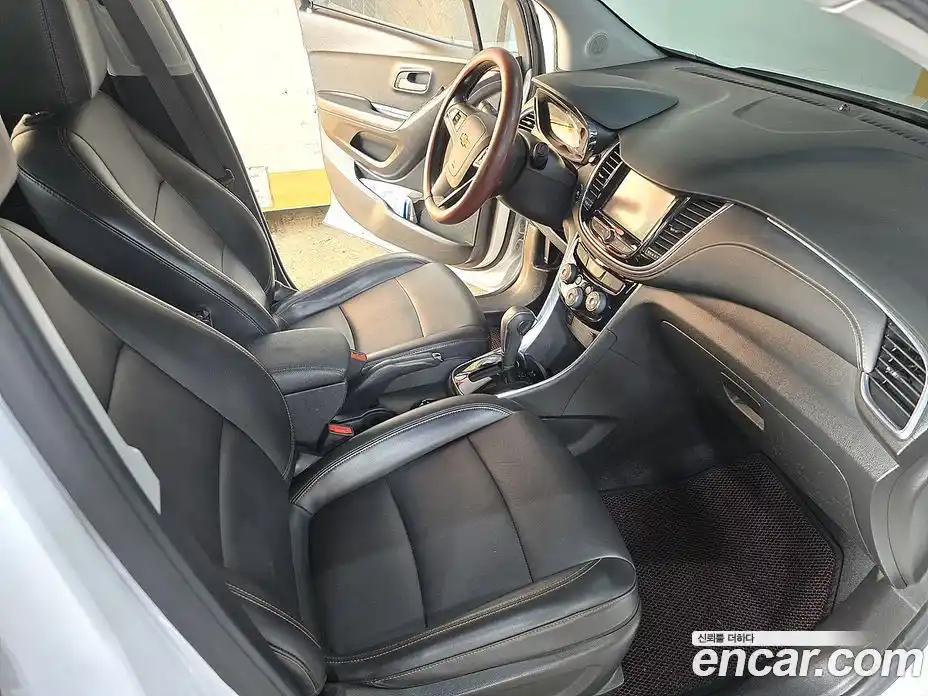 Chevrolet Trax 2018 1.4 гидро в Москве № 397009, фото 17