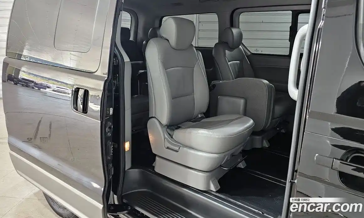 Hyundai Starex 2016 2.5 гидро в Москве № 1610784, фото 12