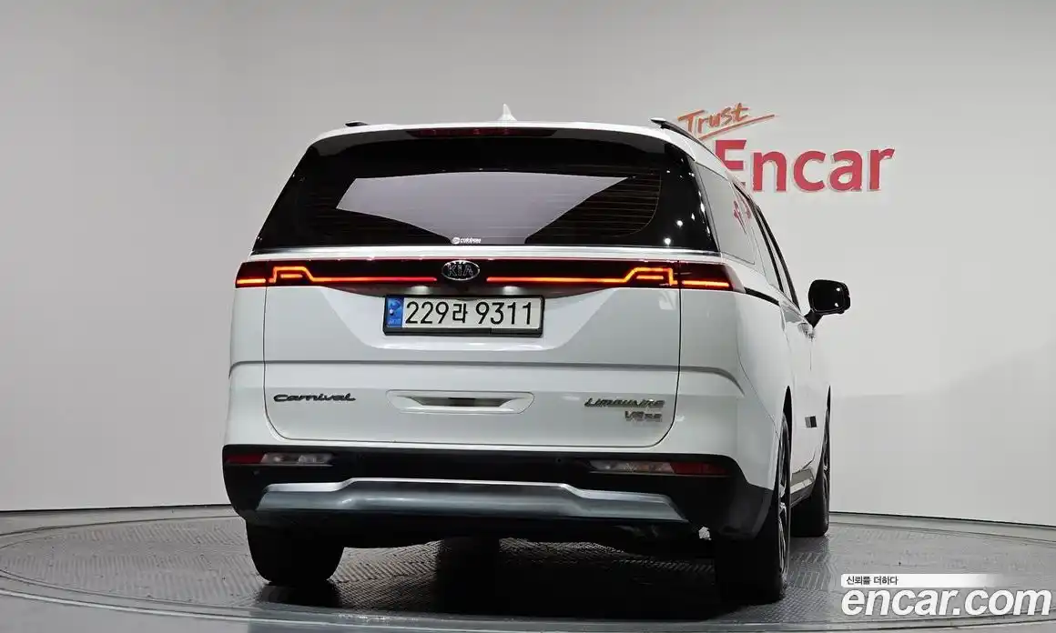 Kia Canival 2021 3.5 гидро в Москве № 1611280, фото 4