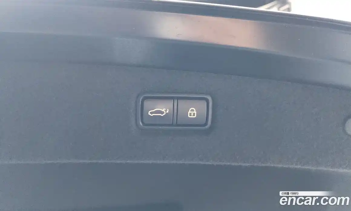 Genesis G90 2018 3.8 гидро в Москве № 1612212, фото 19