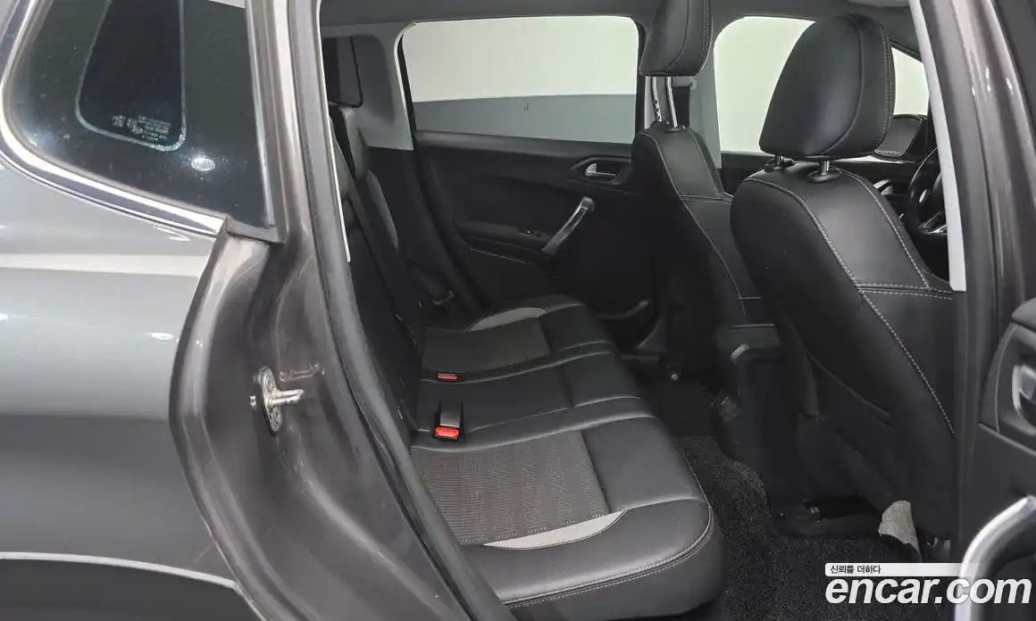 Peugeot 2008 2018 1.6 гидро в Москве № 1612940, фото 11