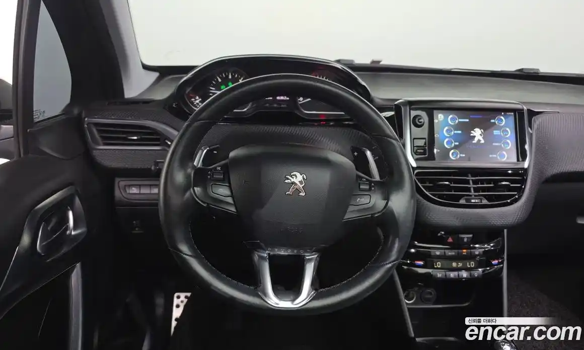 Peugeot 2008 2018 1.6 гидро в Москве № 1612940, фото 13