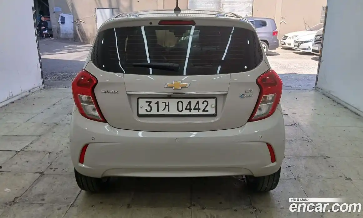 Chevrolet Spark 2016 1.0 гидро в Москве, фото 17