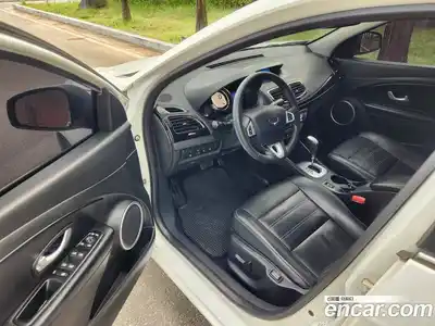 Renault SM3 2015 1.6 гидро в Москве № 1615582, миниатюра 11