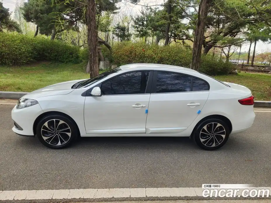 Renault SM3 2015 1.6 гидро в Москве № 1615582, фото 3