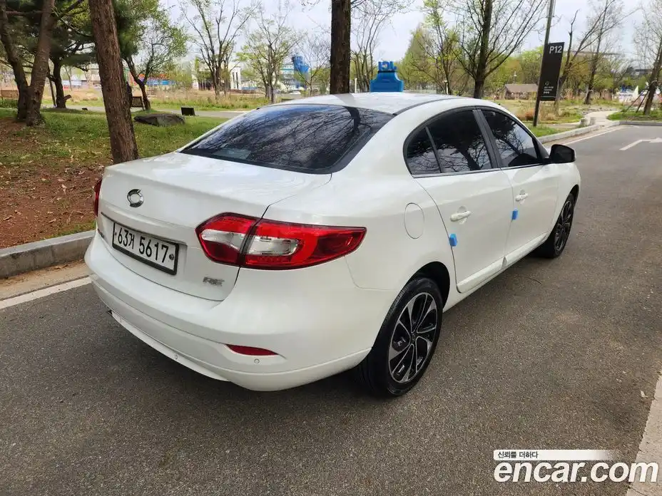 Renault SM3 2015 1.6 гидро в Москве № 1615582, фото 6