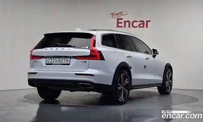 Volvo V60 2019 2.0 гидро в Москве № 1618644, миниатюра 2