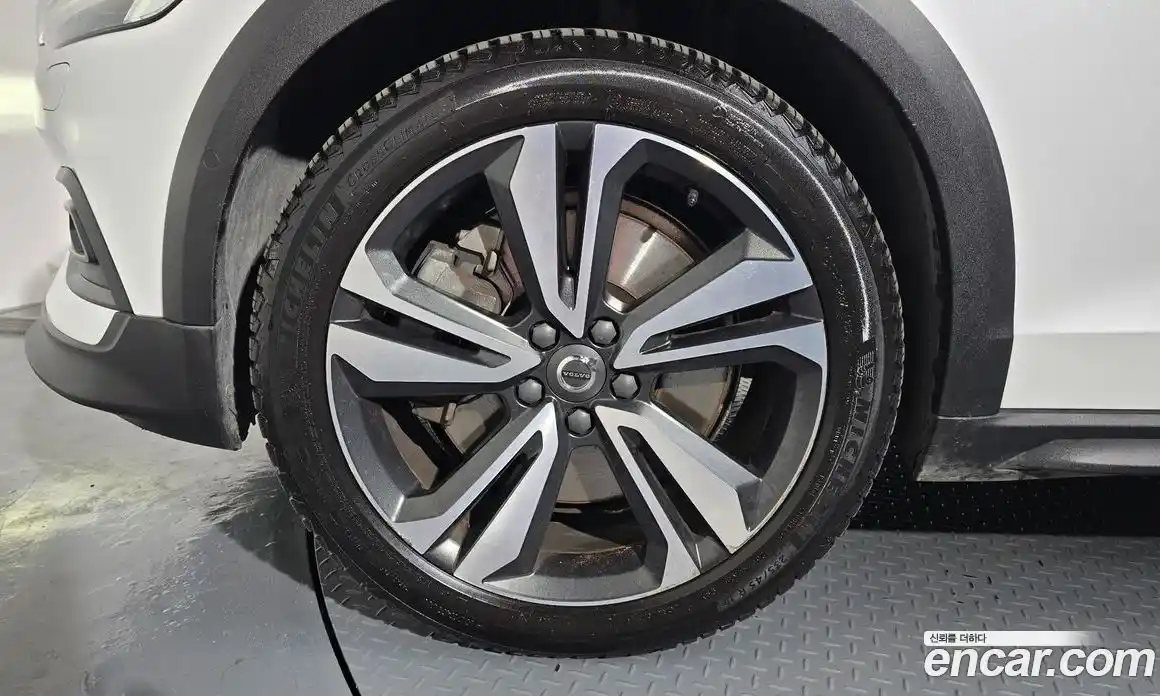 Volvo V60 2019 2.0 гидро в Москве № 1618644, фото 5
