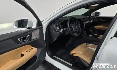 Volvo V60 2019 2.0 гидро в Москве № 1618644, миниатюра 10