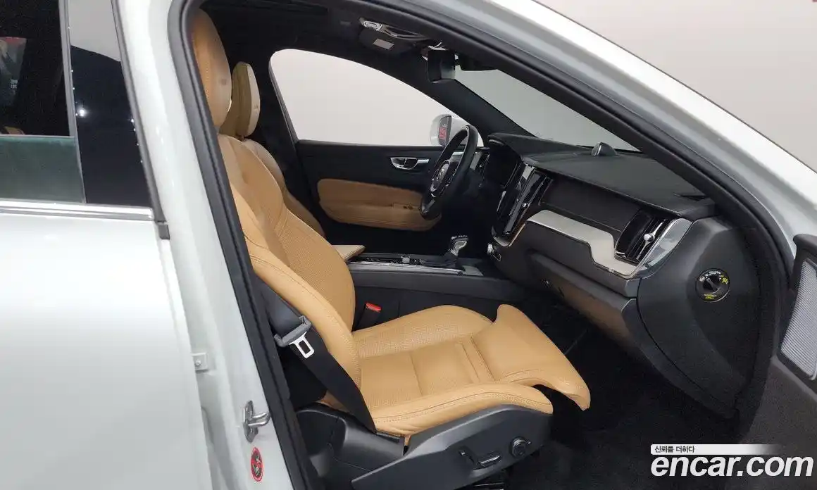 Volvo XC60 2019 2.0 гидро в Москве № 1618755, фото 11