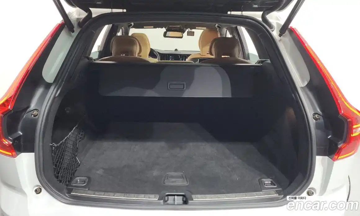 Volvo XC60 2019 2.0 гидро в Москве № 1618755, фото 20