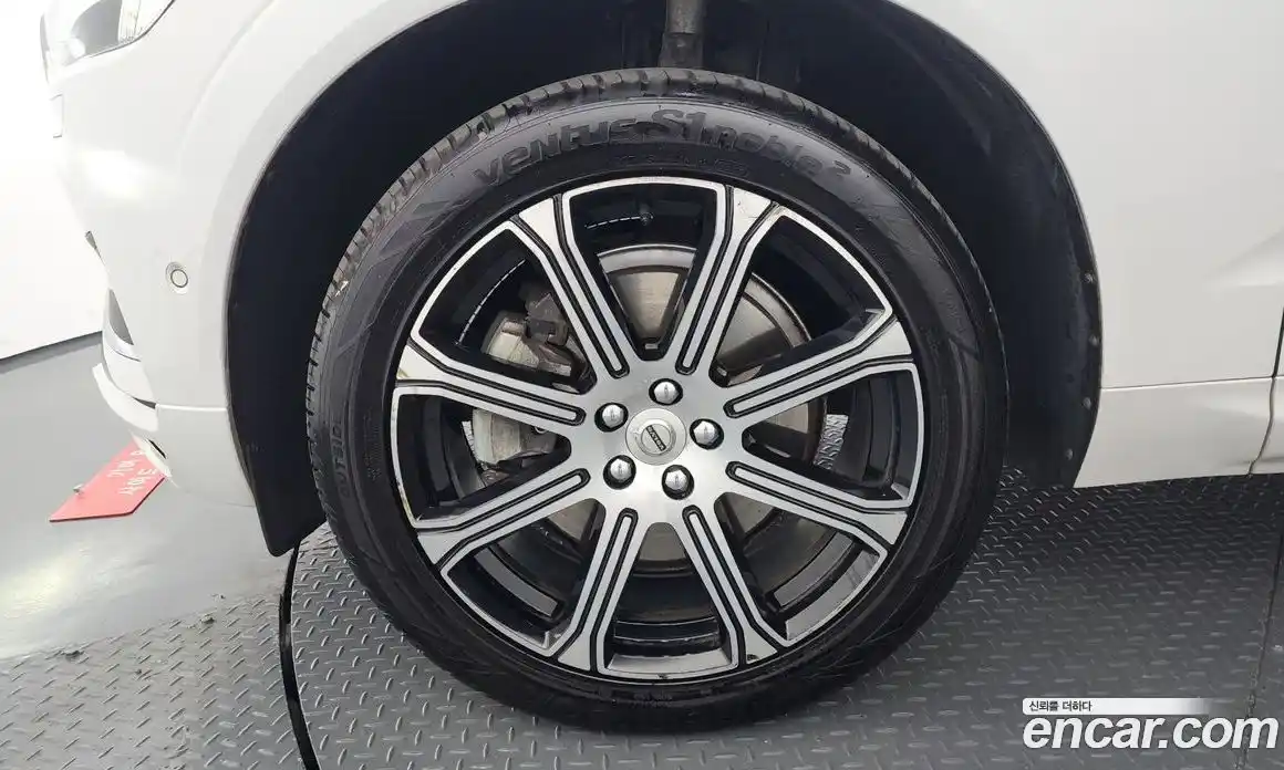 Volvo XC60 2019 2.0 гидро в Москве № 1618755, фото 5