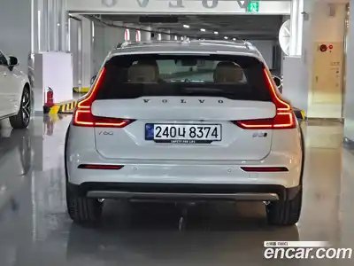 Volvo V60 2025 2.0 гидро в Москве № 1618795, миниатюра 4