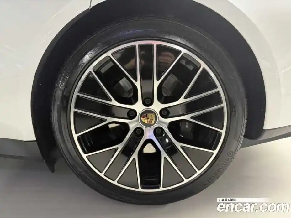 Porsche Taycan 2022 гидро в Москве № 1618928, фото 19