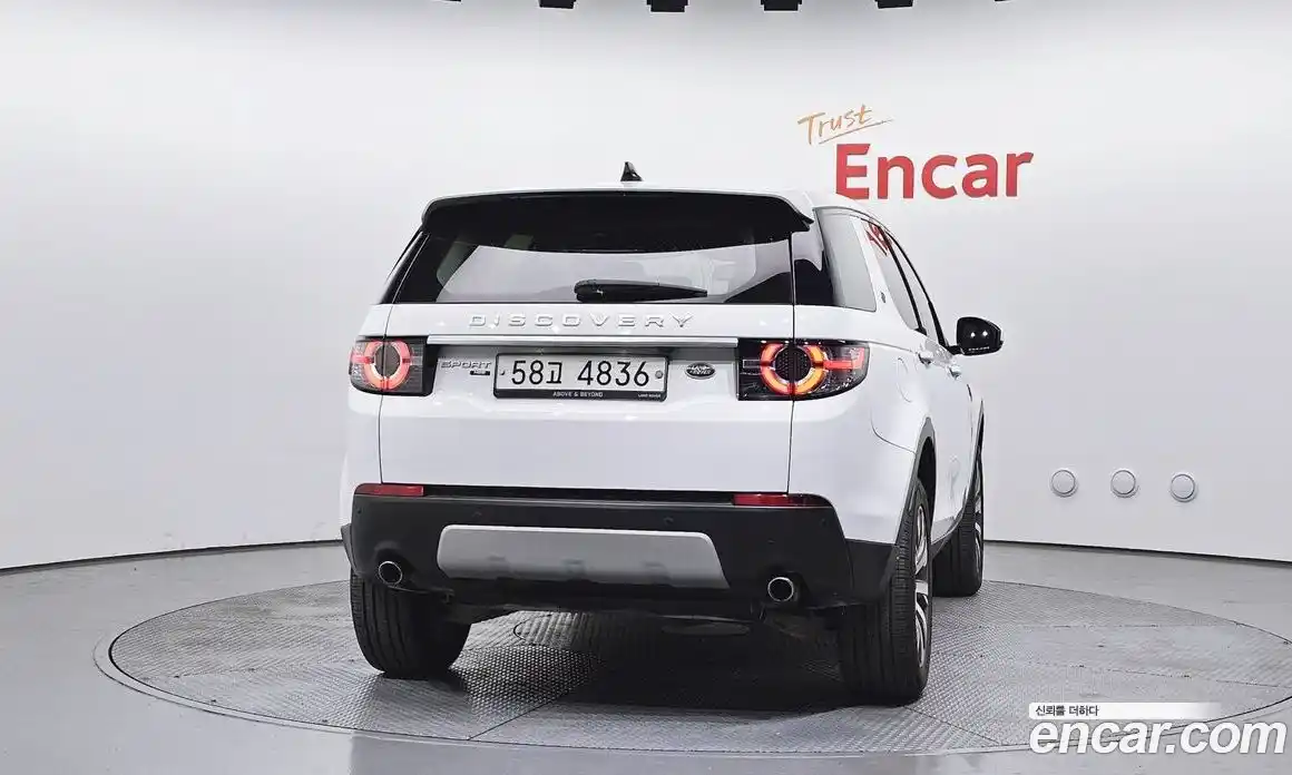 Land Rover Discovery Sport 2017 2.0 гидро в Москве № 1619518, фото 4