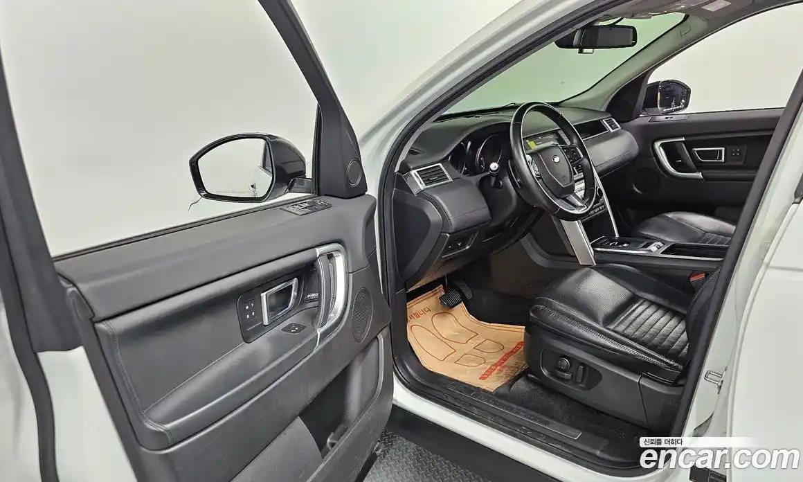 Land Rover Discovery Sport 2017 2.0 гидро в Москве № 1619518, фото 10