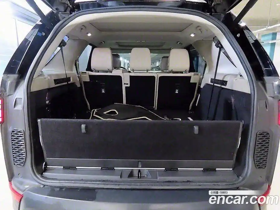 Land Rover Discovery 2019 3.0 гидро в Москве № 1619879, фото 16