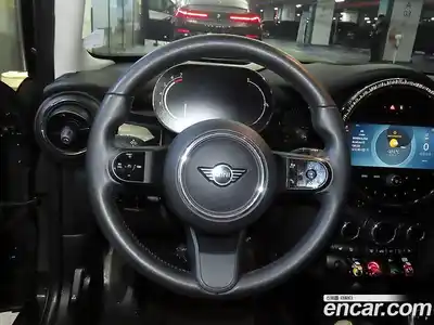 Mini Cooper 2023 1.5 гидро в Москве № 1622264, миниатюра 8
