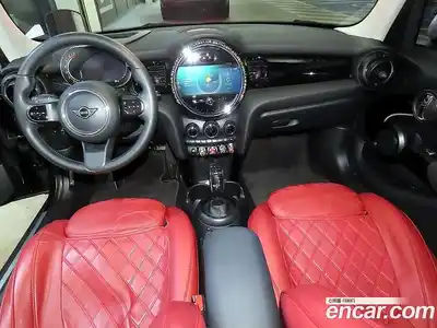 Mini Cooper 2023 1.5 гидро в Москве № 1622264, миниатюра 10