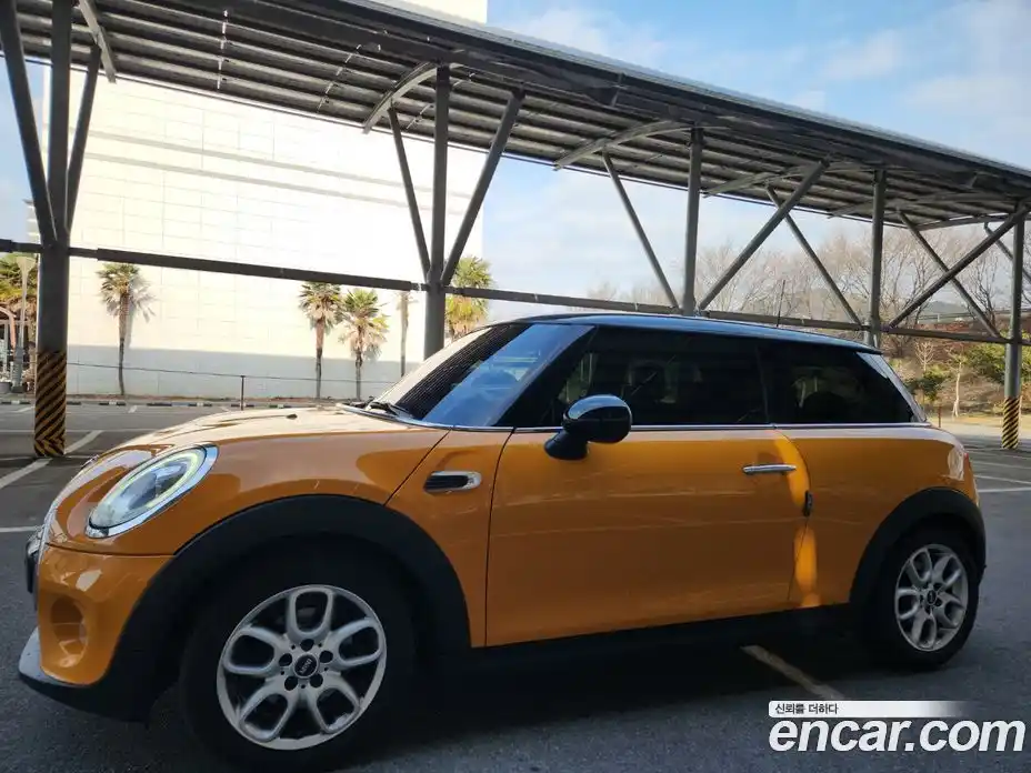 Mini Cooper 2017 1.5 гидро в Москве № 1622325, фото 13