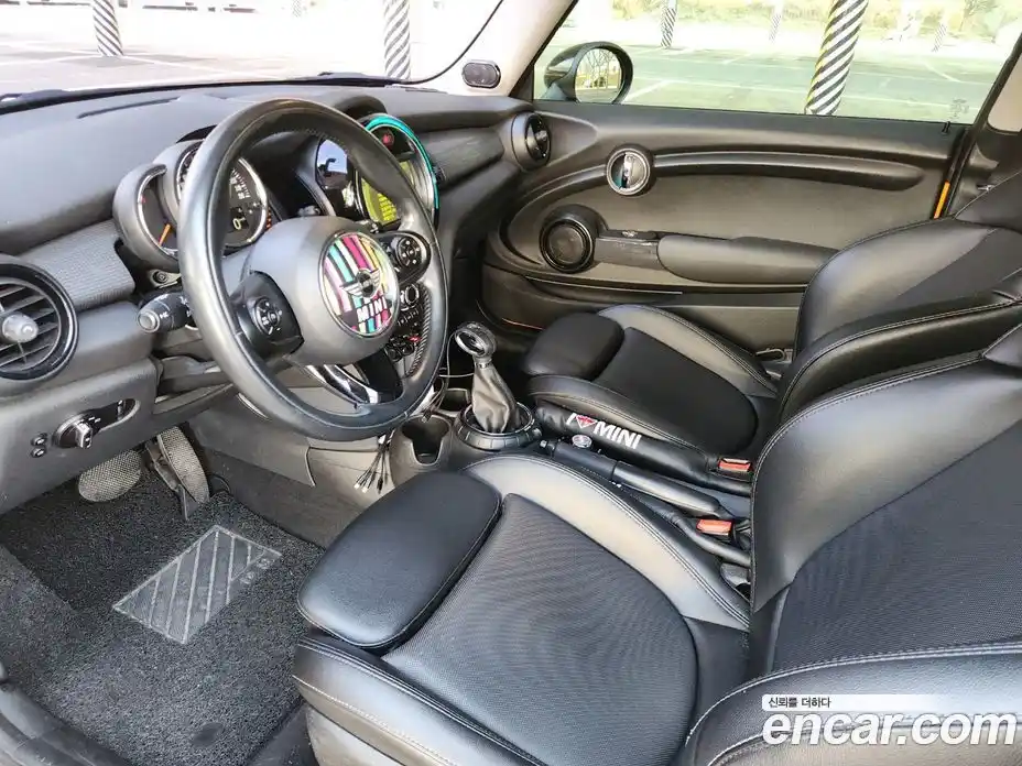 Mini Cooper 2017 1.5 гидро в Москве № 1622325, фото 17